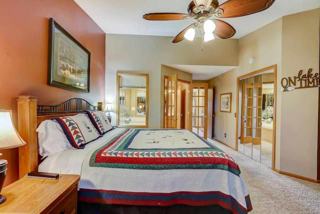 Brown Family Condo For Families Golf Trips And Girls Getaways Wisconsin Dells Bagian luar foto