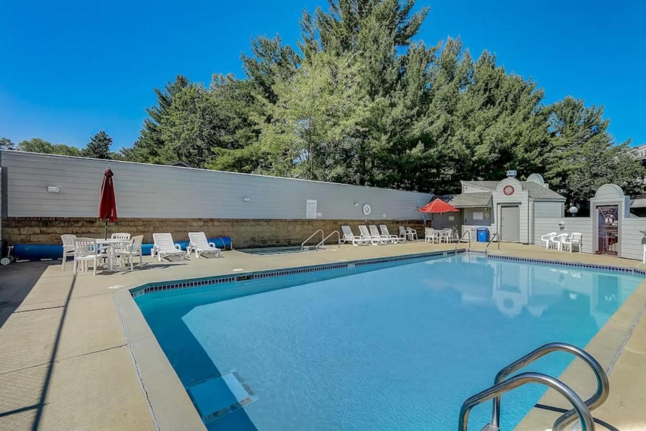 Brown Family Condo For Families Golf Trips And Girls Getaways Wisconsin Dells Bagian luar foto