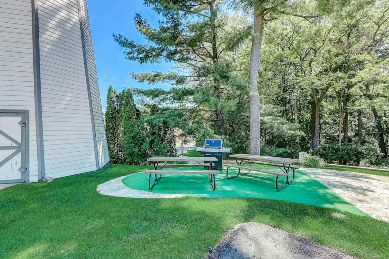 Brown Family Condo For Families Golf Trips And Girls Getaways Wisconsin Dells Bagian luar foto