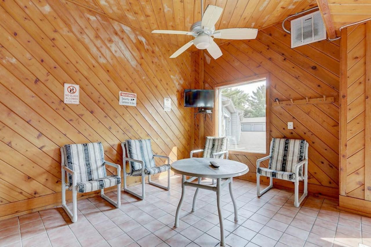 Brown Family Condo For Families Golf Trips And Girls Getaways Wisconsin Dells Bagian luar foto