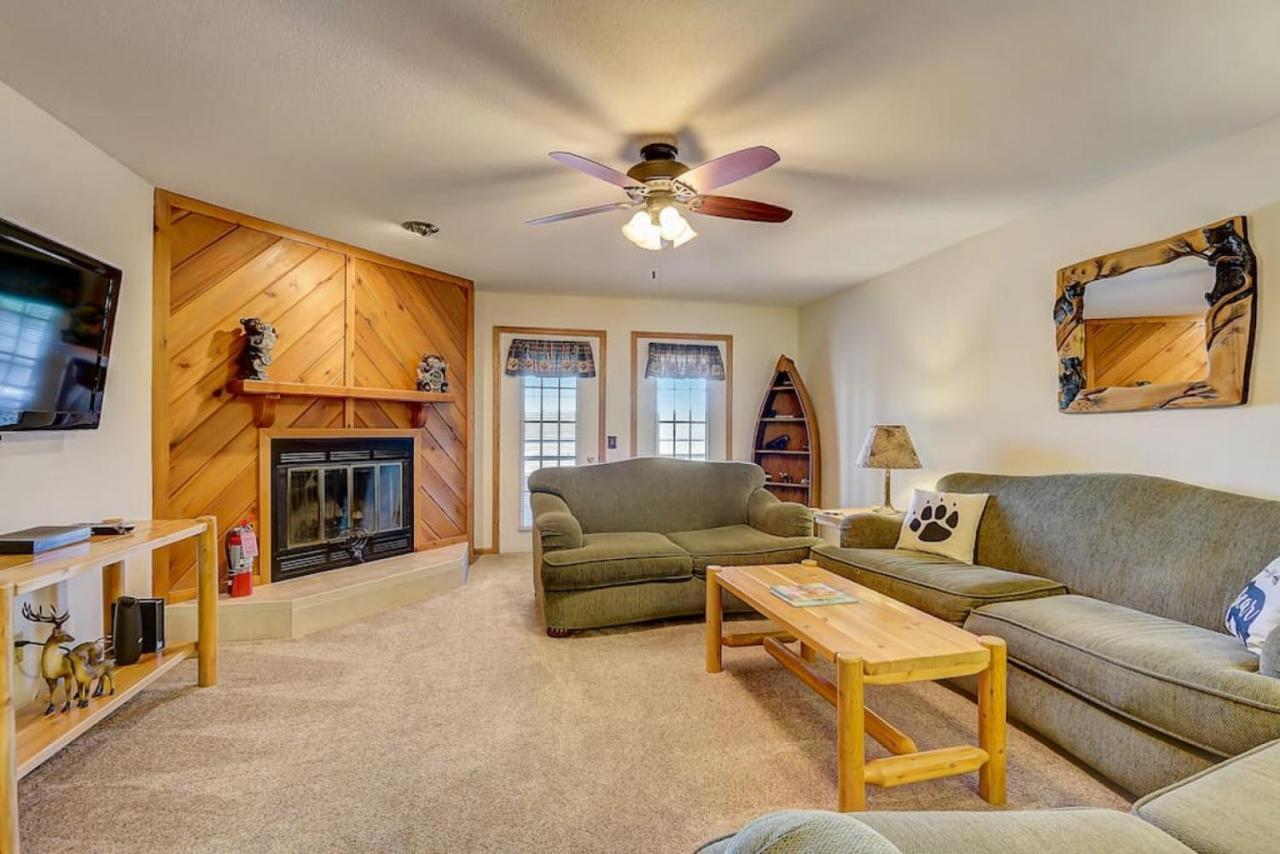 Brown Family Condo For Families Golf Trips And Girls Getaways Wisconsin Dells Bagian luar foto