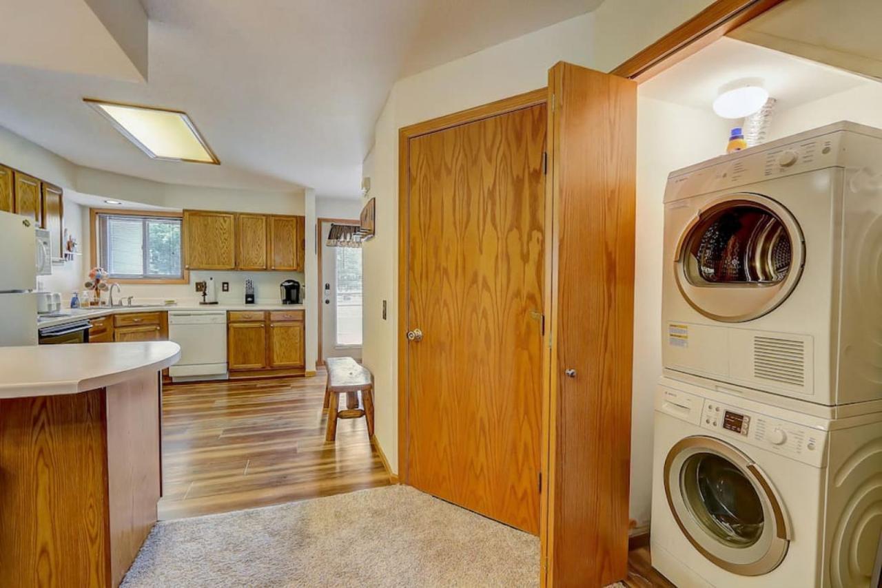 Brown Family Condo For Families Golf Trips And Girls Getaways Wisconsin Dells Bagian luar foto
